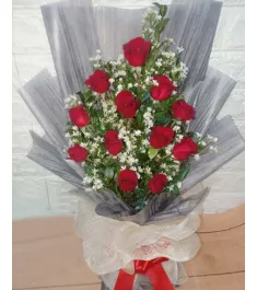 12 Red Roses in a Bouquet