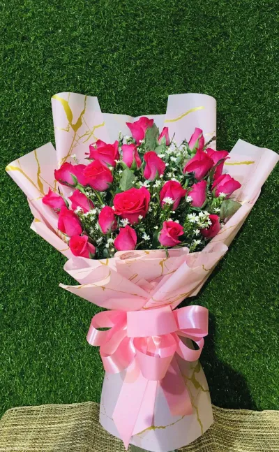 24 Pink Roses